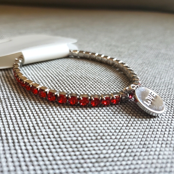 Tennis Bracelet - Picture 1 of 3